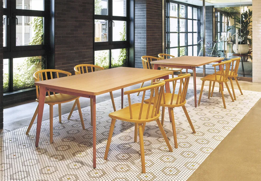 レストラン向け木製家具