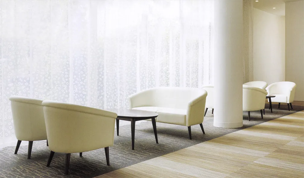 ホテルロビーの業務用ソファー