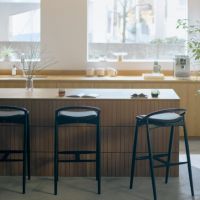 ミコ　カウンタ―チェア　張地Aランク価格　 木部３色より選択商品